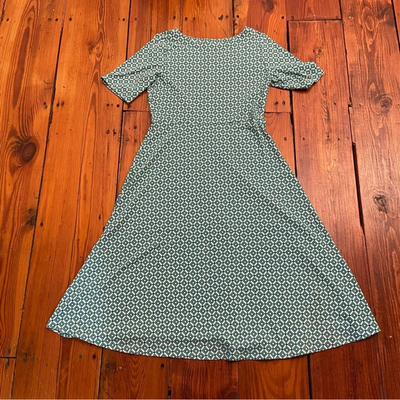 Croft & Barrow Stretch Fit & Flare Dress Size M Teal White Boatneck Stretch Work - Picture 9 of 10
